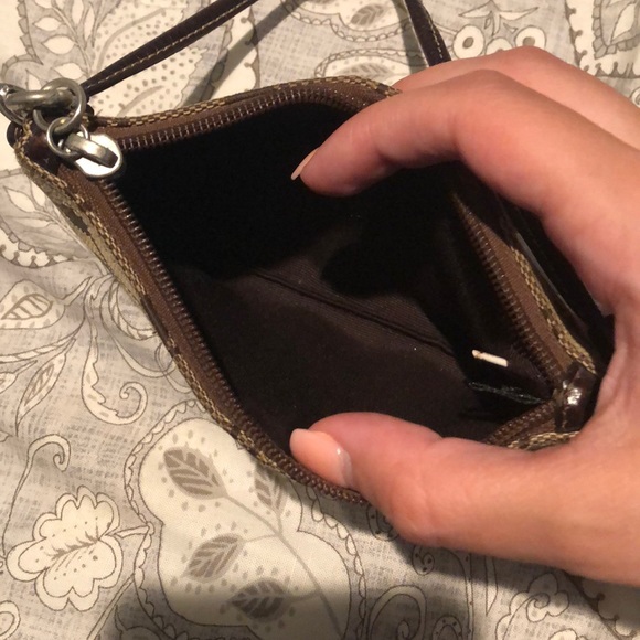 Coach wristlet - Picture 2 of 5